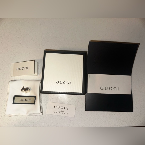 Gucci Trademark Stud Earring - Picture 2 of 5